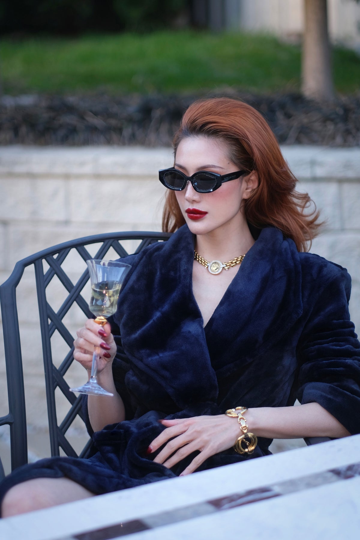 SAINT DE PARIS - HOLLYWOOD BLACK WITH DARK GREY RIMS AND MIRROR LENSES